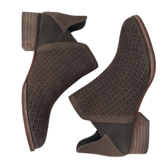 Vince Camuto Gibbela Pointed Toe Bootie 